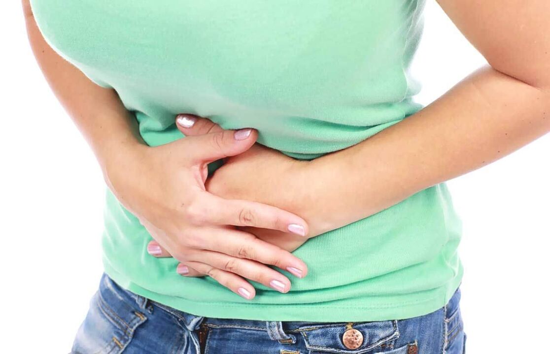 La gastrite è accompagnata da dolore allo stomaco e richiede una dieta