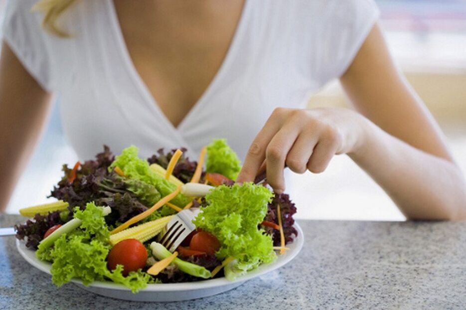 Per la gastrite è necessario evitare le verdure fresche in favore di quelle in umido o bollite. 